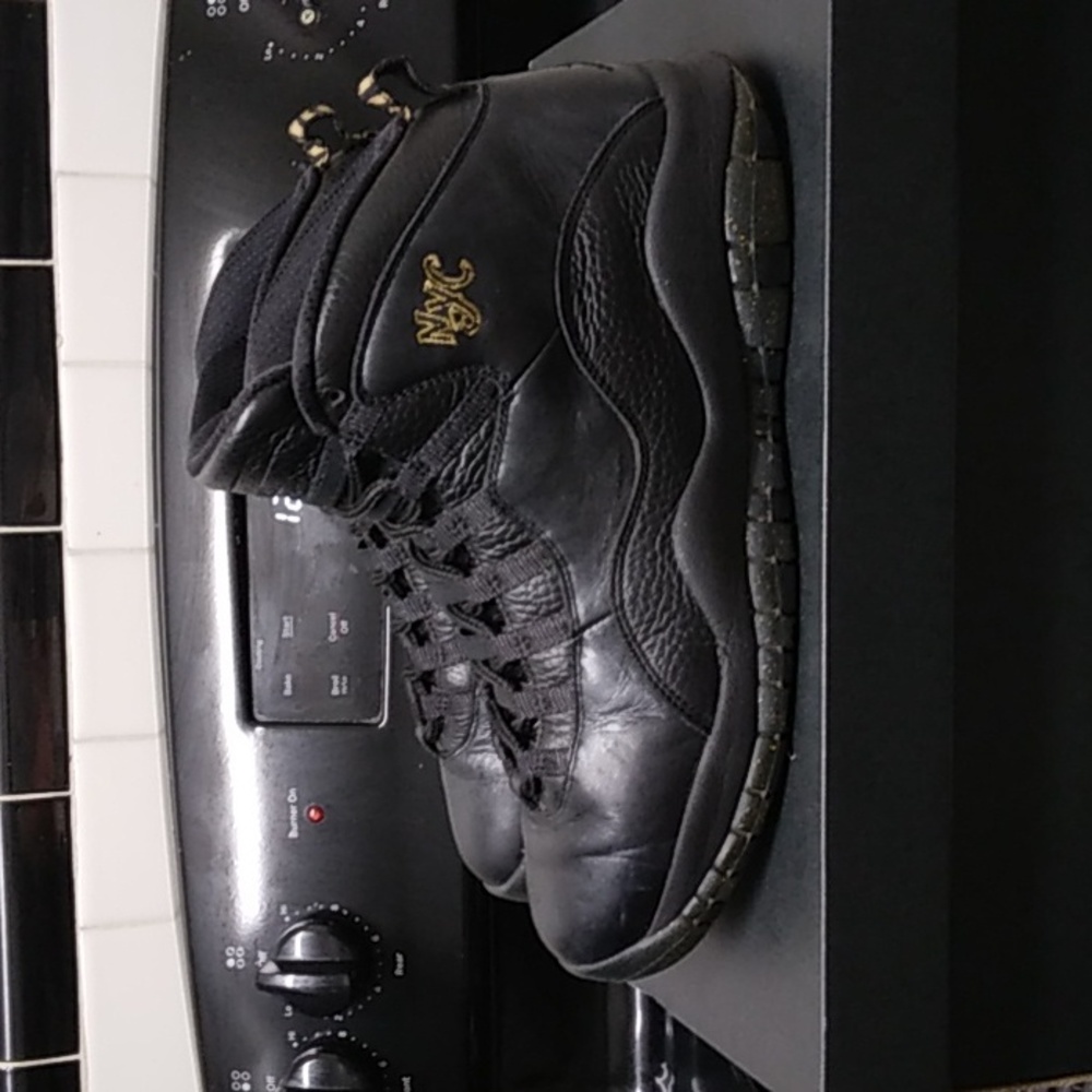 Air Jordan retro 10 (NYC) size 9.5 M/11 W (2016 release)